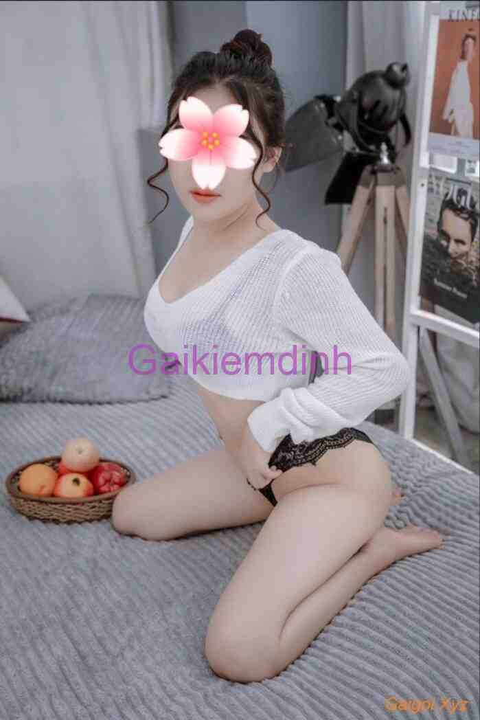 Thùy Trâm-Em Gái Đà Nẵng Xinh Tươi Bướm Đẹp