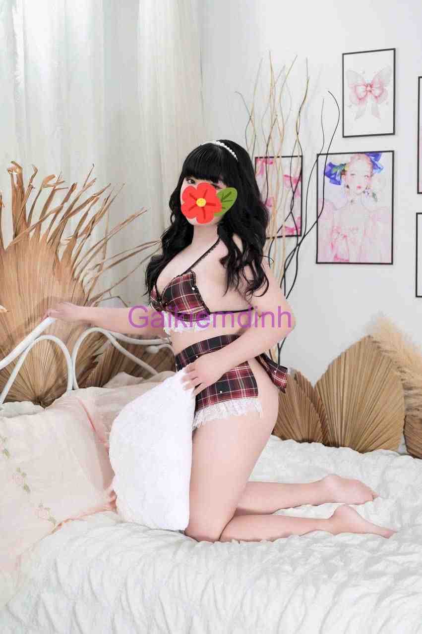 Bé Anh-xinh ngoan giá check rẻ nhưng cực chất