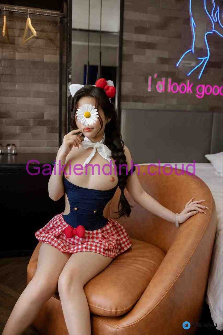 Mai Anh-Em gái Gọi nha trang siêu dâm sexy chiều khách dịch vụ hoàn hảo