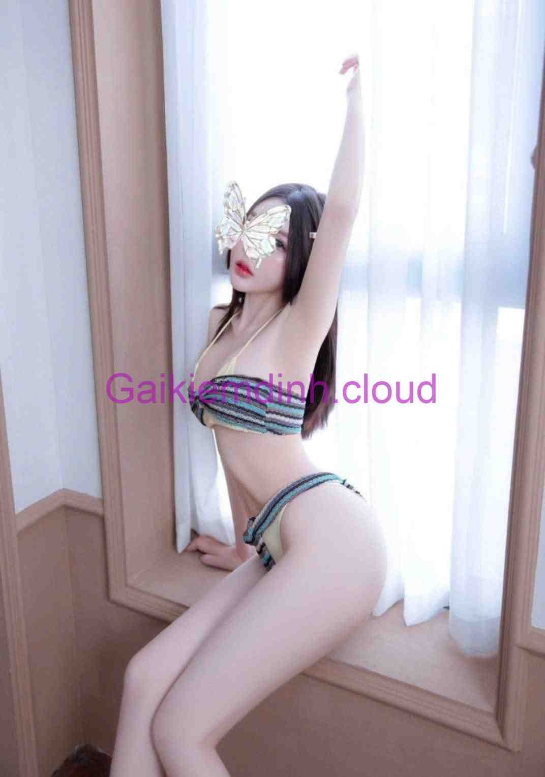 Bảo Hằng – Gái dâm siêu phẩm bím hồng, làm tình tận nóc, cao thủ bú liếm
