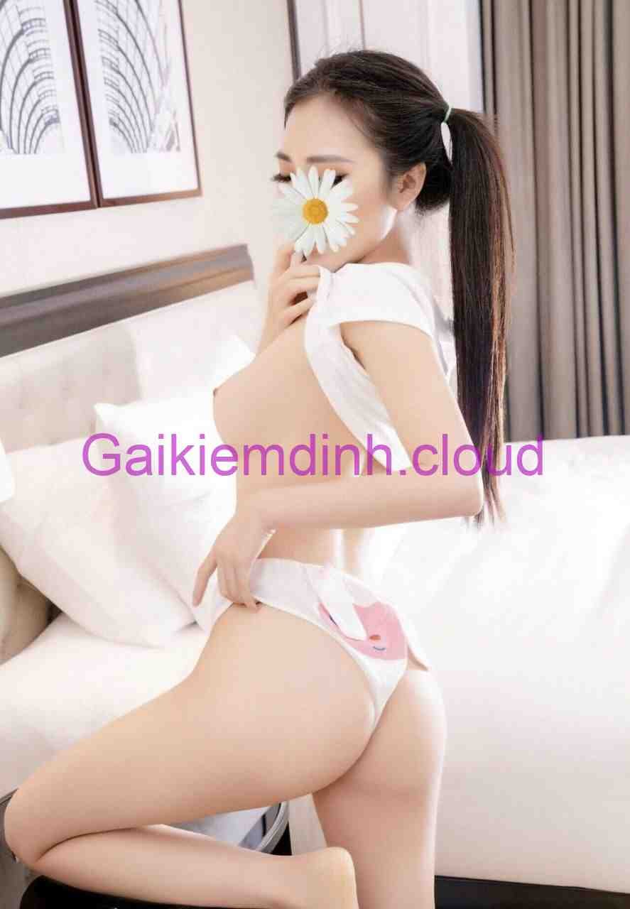 Hồng Anh – Siêu Sexy đa tình, dáng nuột vú căng, mông cong