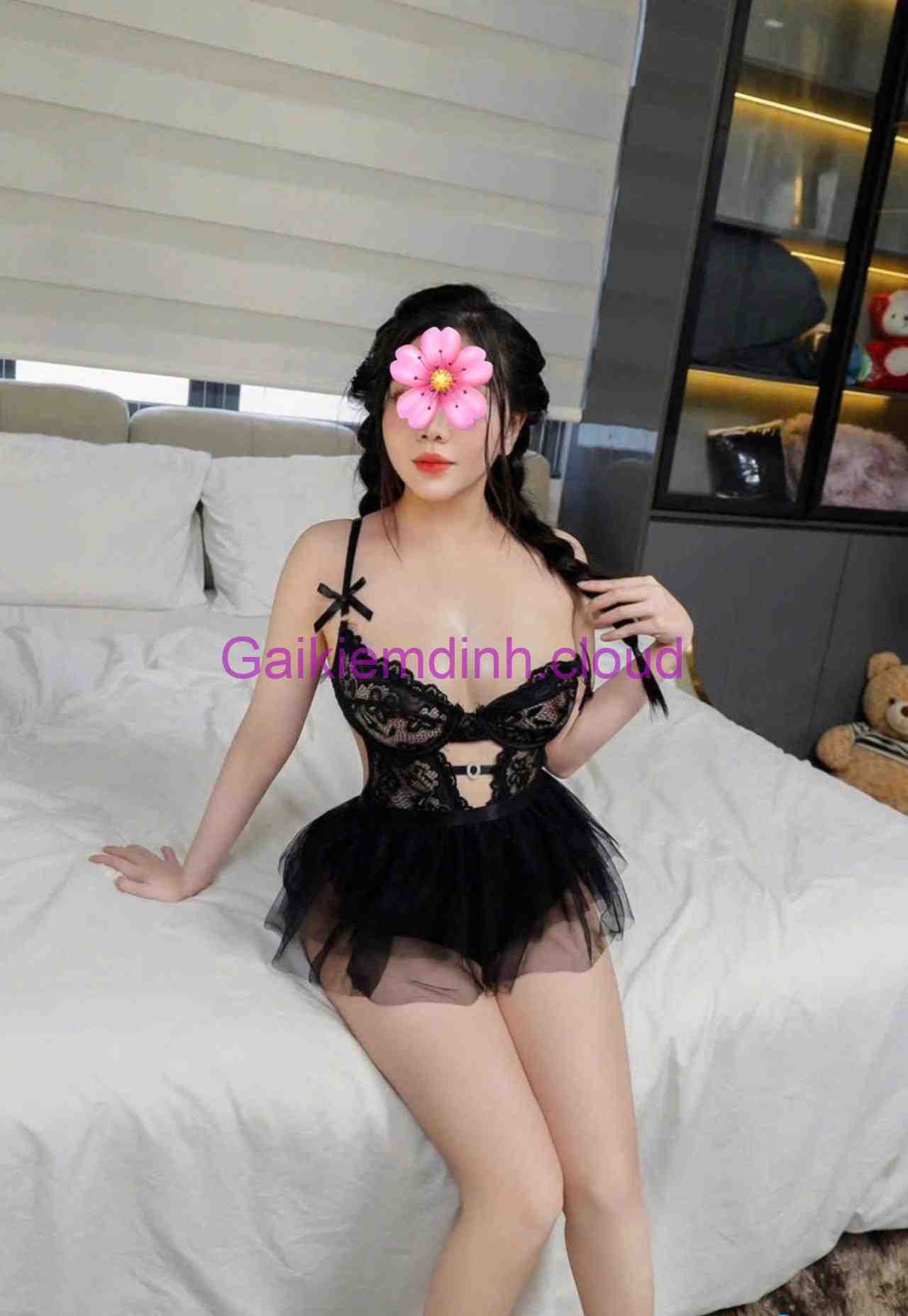 Diễm My – Trẻ Trung Xinh Đẹp , Phục Vụ Tận Tình Body Cực Phẩm