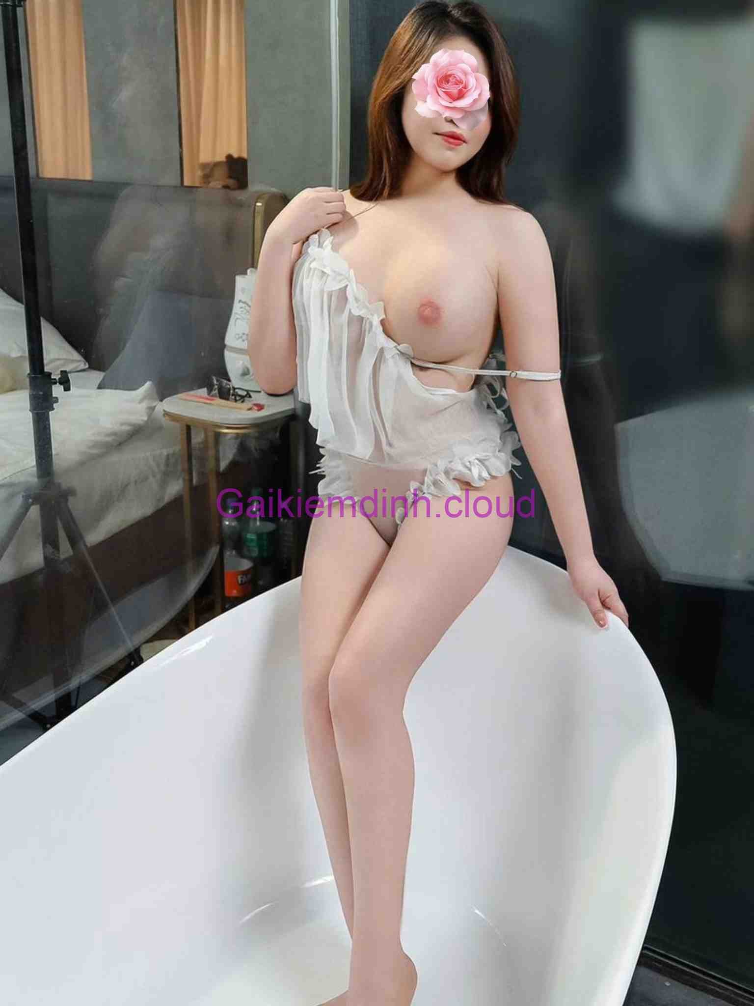 Gái Gọi Xinh Đẹp – Kiều Nhi, Hàng Ngon Tình Cảm Như Người Yêu