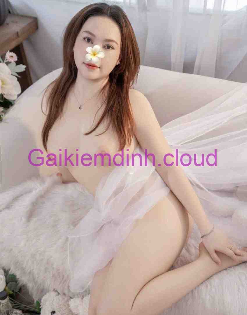 Hồng Ngọc – Gái Gọi Phan Thiết Giá Rẻ, Xinh Xắn Dáng Đẹp
